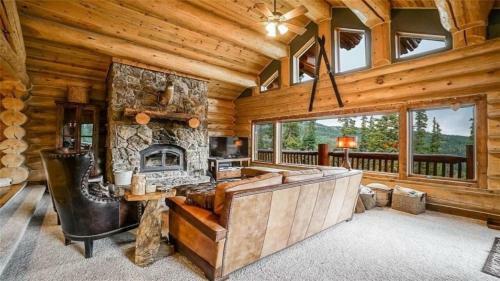 Copper Hideaway - Large Exquisite Cabin In The Rocky Mountains! Cabin