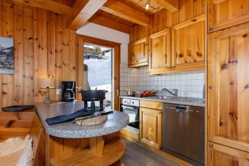 Relaxing Sauna Chalet For 6 Persons Ski In Ski Out