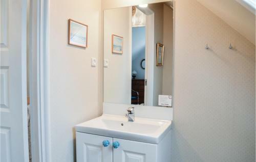 Holiday Home Br�nsholmvej Vejby III