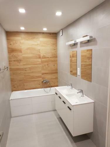 Hostal Apartm�ny Pec Pod Sn??kou