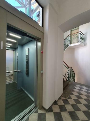 Spacious Luxury Apartment In The City Center