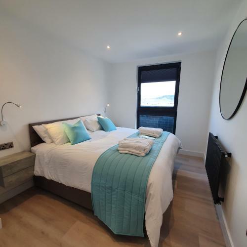 Apartamento Central Penthouse With Hot Tub & Views 24