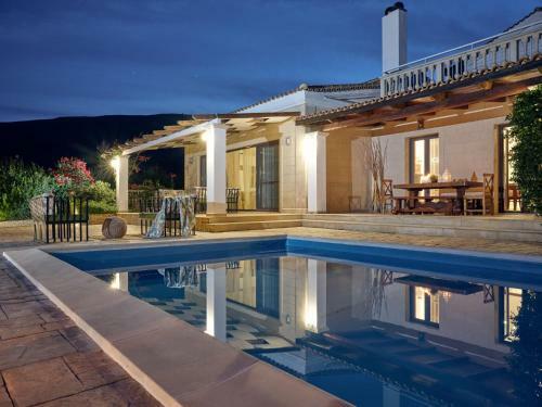 Astarte Villas - The Villa In Olive Grove
