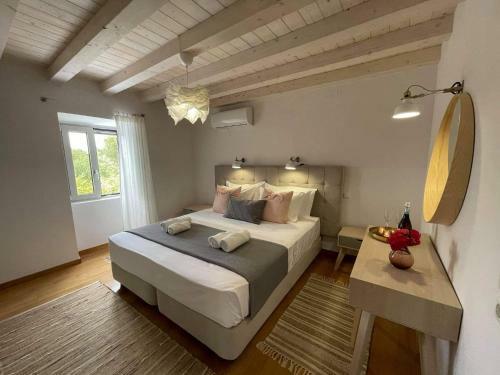 Villa White Orchard
