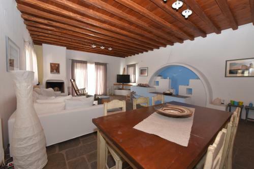 Traditional House With Fantastic Sea View!!!!!