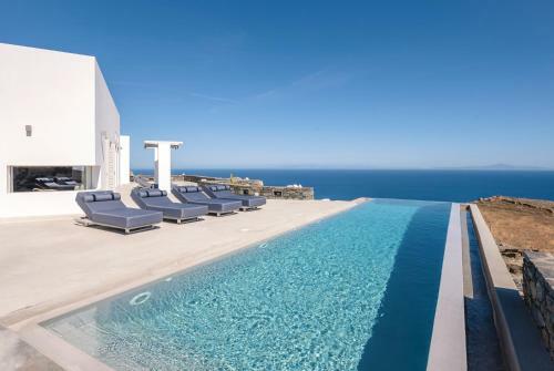 Villa Nites