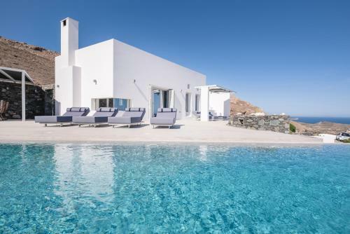 Villa Nites