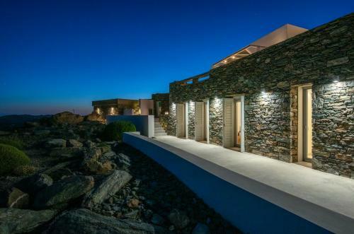 Villa Nites