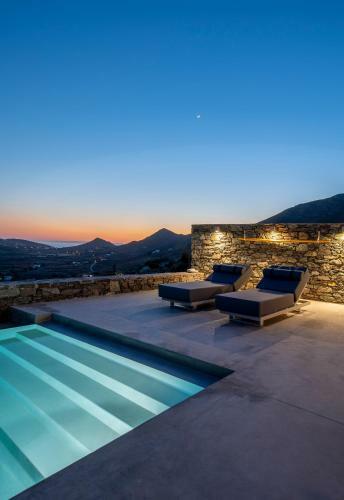 Villa Nites