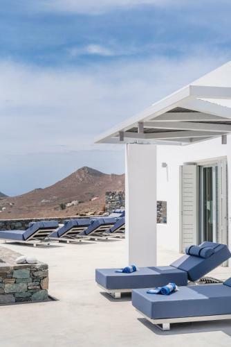 Villa Nites