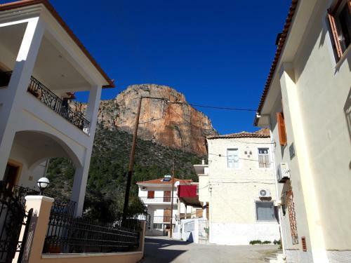 Apartamento Effi's Kamara Curved House In Leonidio