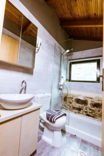 Villa Ellafos Traditional Living