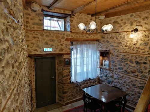 Hostal Riverbed Traditional Guest House