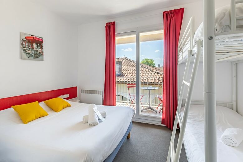 Hotel Les Vieux Acacias