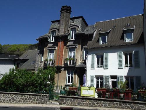 Bed & Breakfast Chambres D'h�tes Les Gar�onni�res Du Sancy