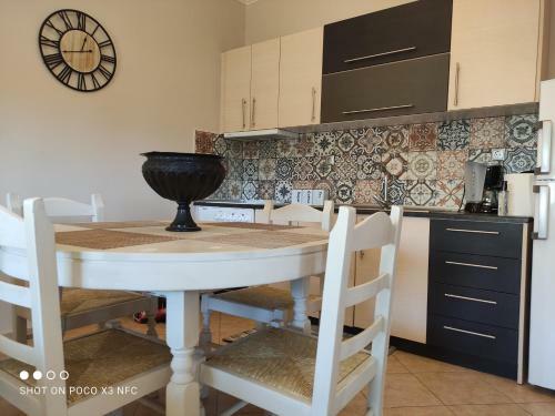 Eliza Apartment