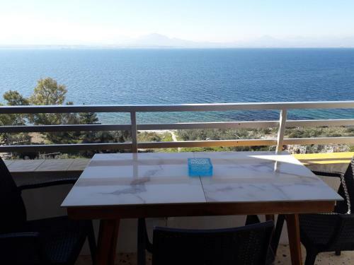 Atlas Apartment With Private Beach And Seaview
