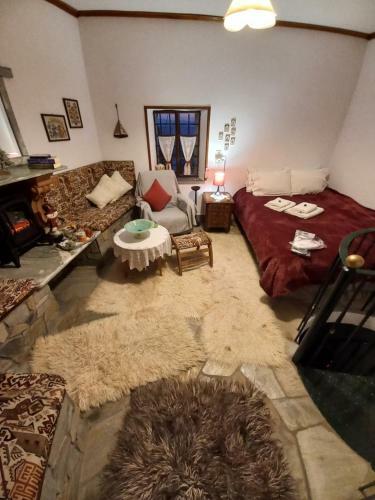 Apartamento Estian Makrinitsas