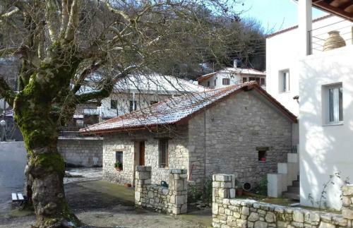 Apartamento Manesi Stone Built Studio