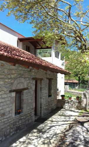 Apartamento Manesi Stone Built Studio