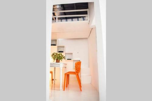 Art Curators Traditional Home Next To The Sea