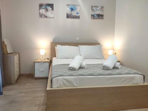 Studio & Apartment By The Beach