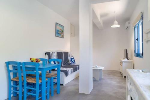 Blue Moon Apartments