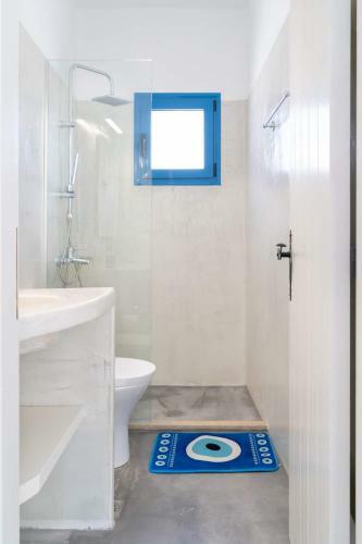 Blue Moon Apartments
