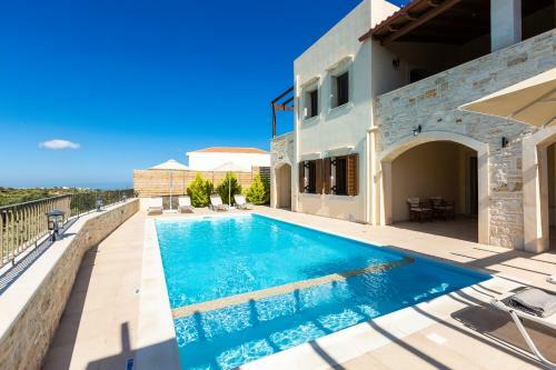 Villa Ilys Home, Country Retreat!