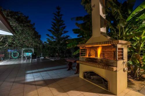 Villa Maria?s Mansion 3 M From The Sea
