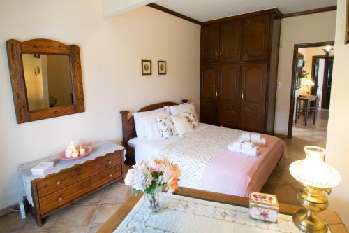 Charming Traditional Hideaway