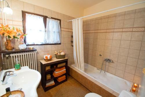 Charming Traditional Hideaway