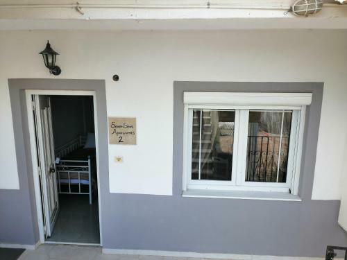 Seven Seas Apartments
