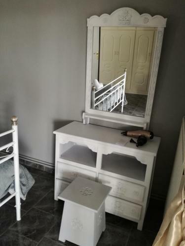 Seven Seas Apartments
