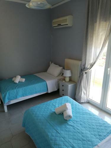 Seven Seas Apartments