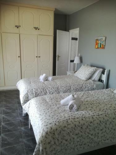 Seven Seas Apartments