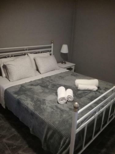 Seven Seas Apartments