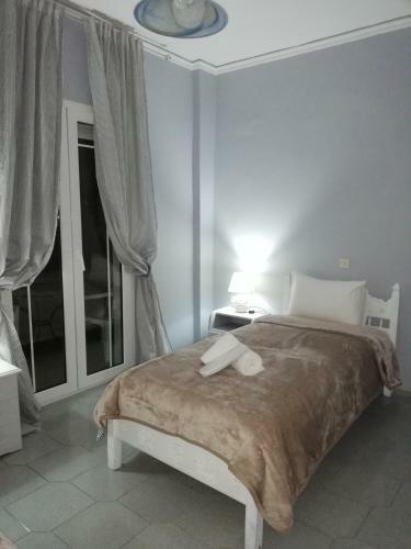 Seven Seas Apartments