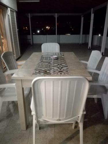 Seven Seas Apartments
