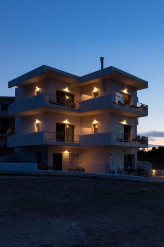 Euphoria Blue Studio Apartments