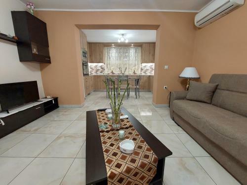 Litsa Galaxy Apartment