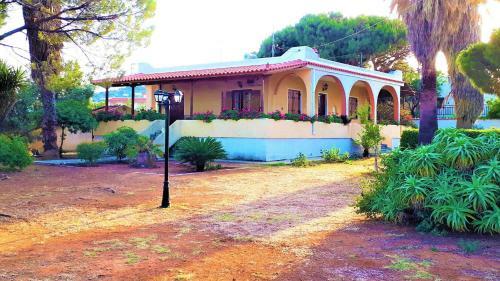 Vravrona Family House