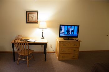 Hotel Brook Pointe Inn