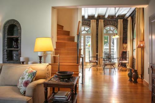 Menites Springs Villa