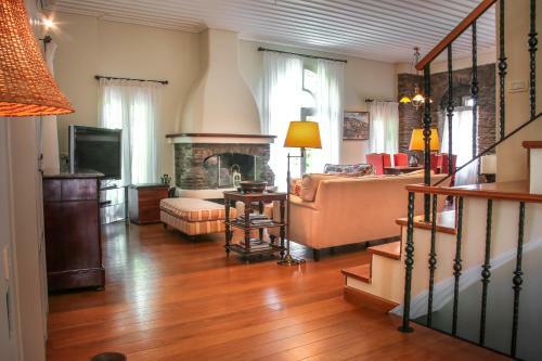 Menites Springs Villa