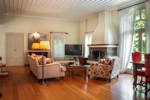 Menites Springs Villa