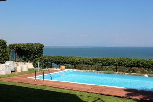 Elikon Luxury Villa