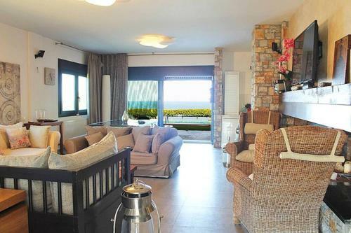 Elikon Luxury Villa