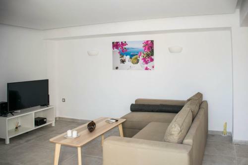 Santorini Villatzio Suites