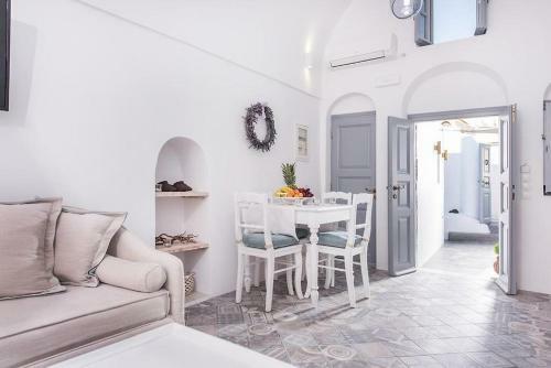 Luxury Villa First Santorini